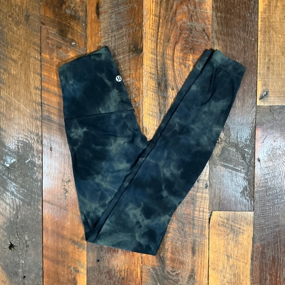 Lululemon High Rise Diamond Tie-Dye Black Green Leggings Women’s Size 2 - Picture 7 of 8